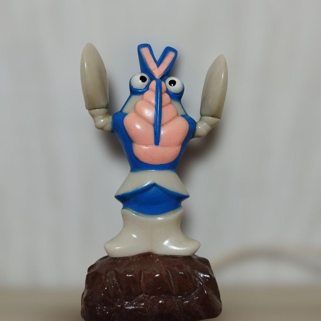 【レトロ】【バルタン星人】 台座付きフィギュア　腕が動きます　円谷プロ