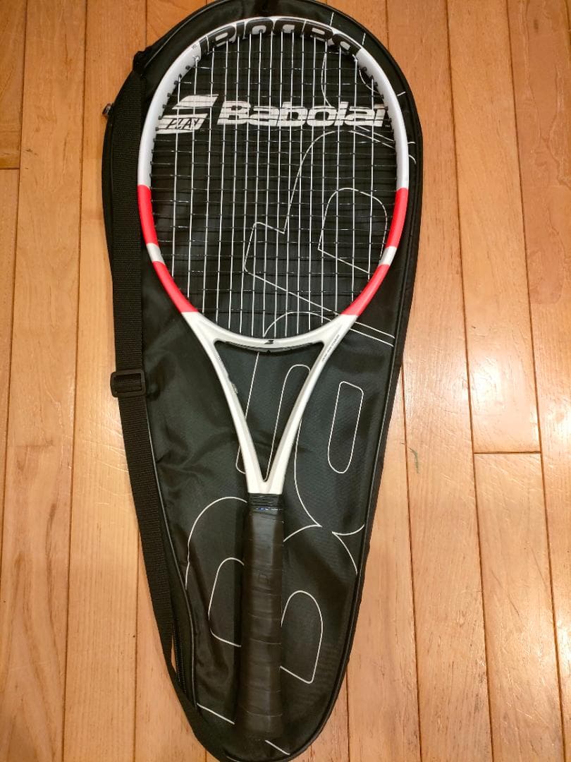 ガット張りたて ピュアストライク100 16✕20ガット2800円工賃2200円