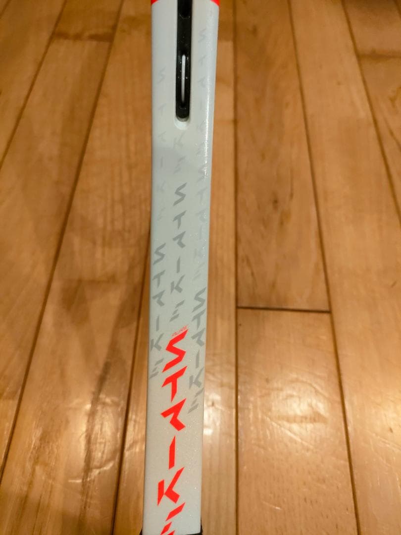 ガット張りたて ピュアストライク100 16✕20ガット2800円工賃2200円