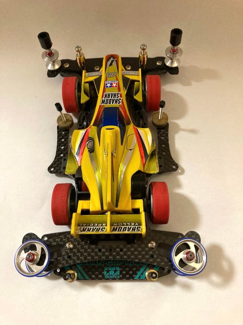 タミヤ　シャドウシャーク　イエロースペシャル　カーボン　ベアリングローラー　中古