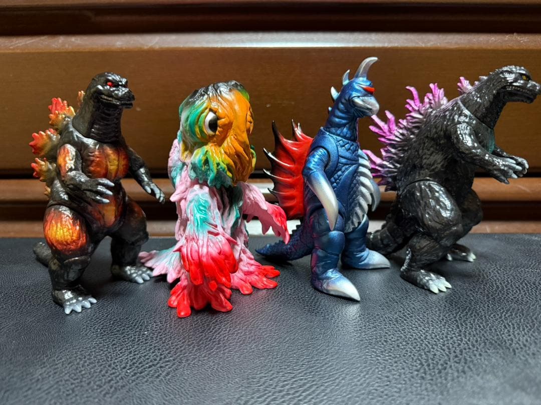 CCP ミドルサイズシリーズ　バーニングゴジラ ヘドラ ガイガン 他 4体セット