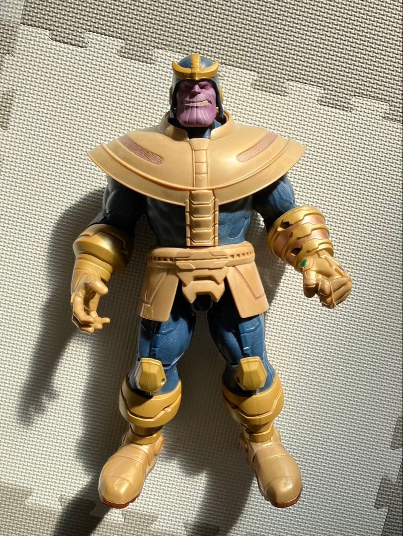 ビッグサイズ　サノス　アクションフィギュア　中古