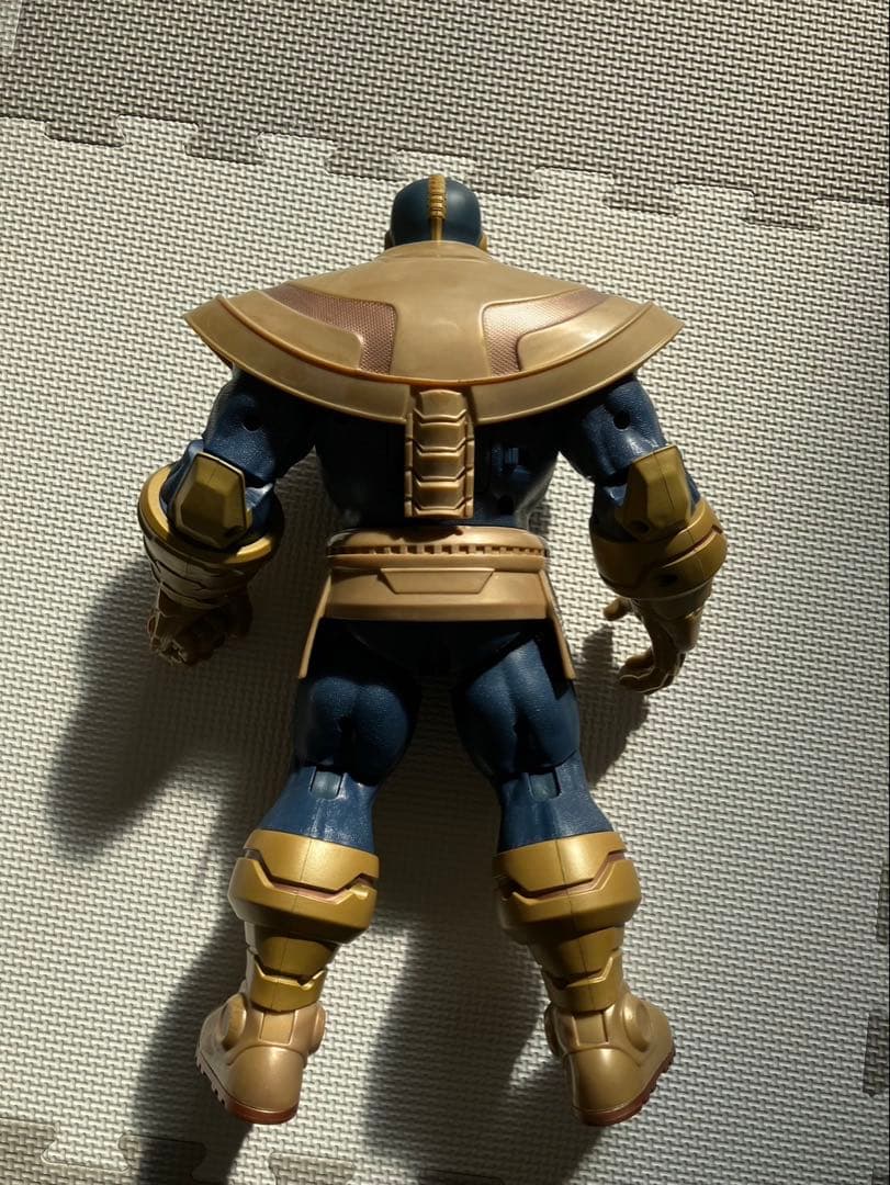 ビッグサイズ　サノス　アクションフィギュア　中古