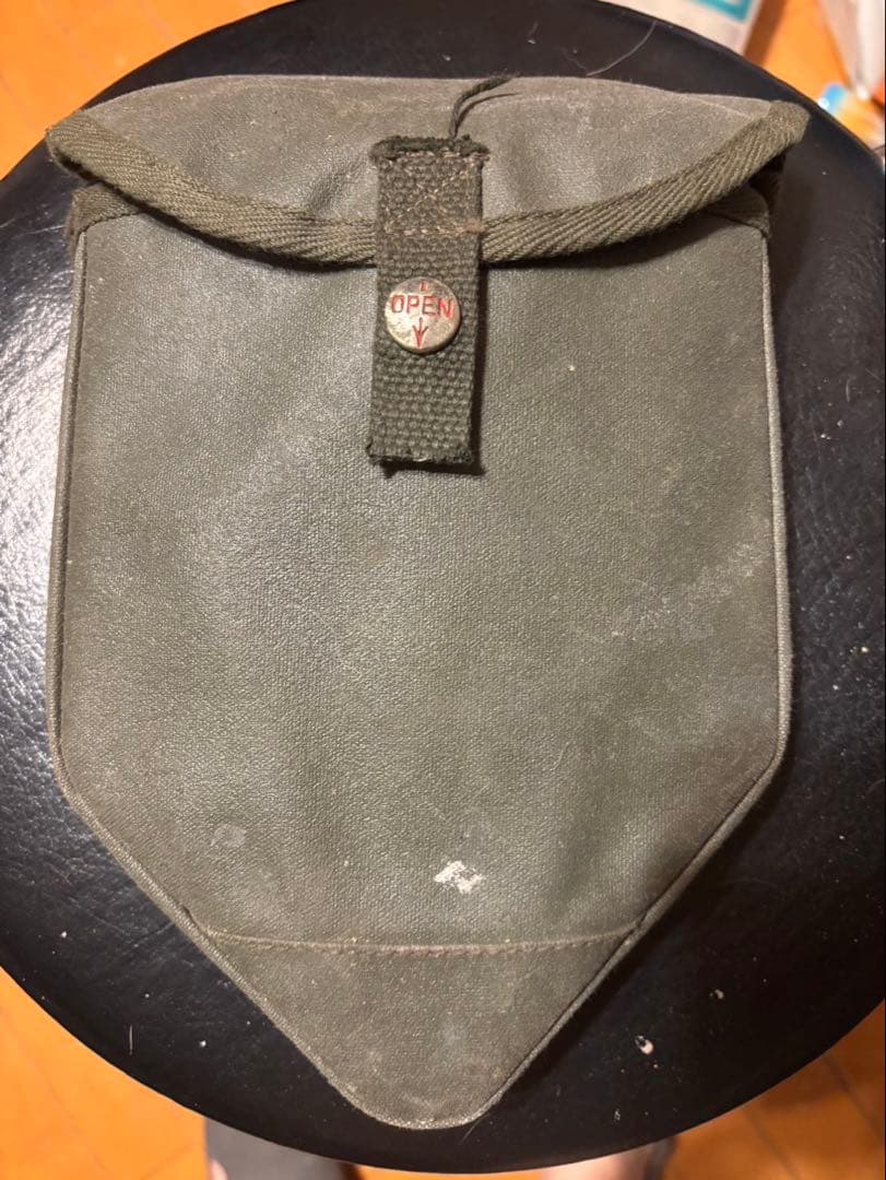 【美品】新品の官給品折りたたみシャベル2型&中古の袋とセット！ Qマーク付き！