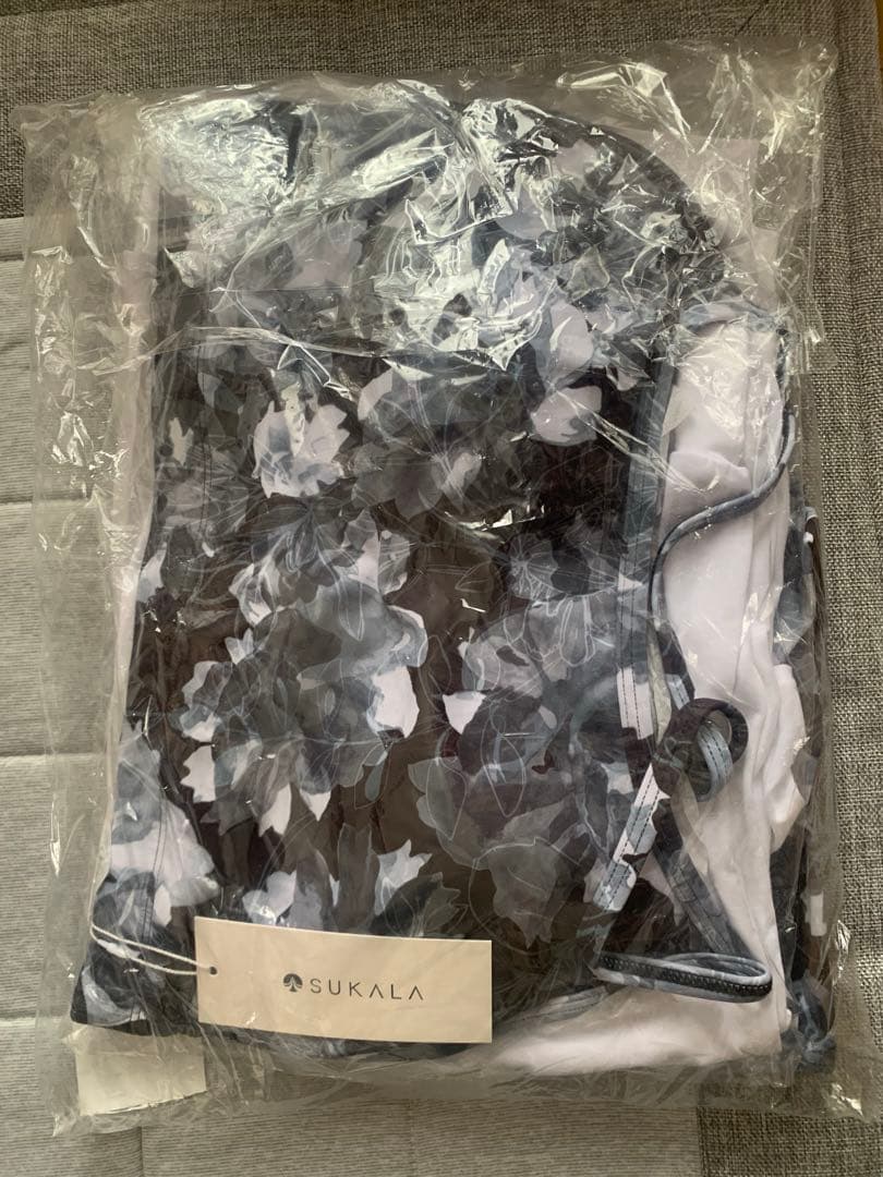 SUKALA スカーラ　プルオーバー付きトリプルセットアップ3点セット　Lサイズ