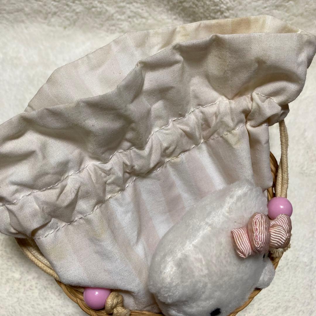 サンリオ　ハローキティ　vivitix マスコット付き　巾着　小物入れ　カゴ