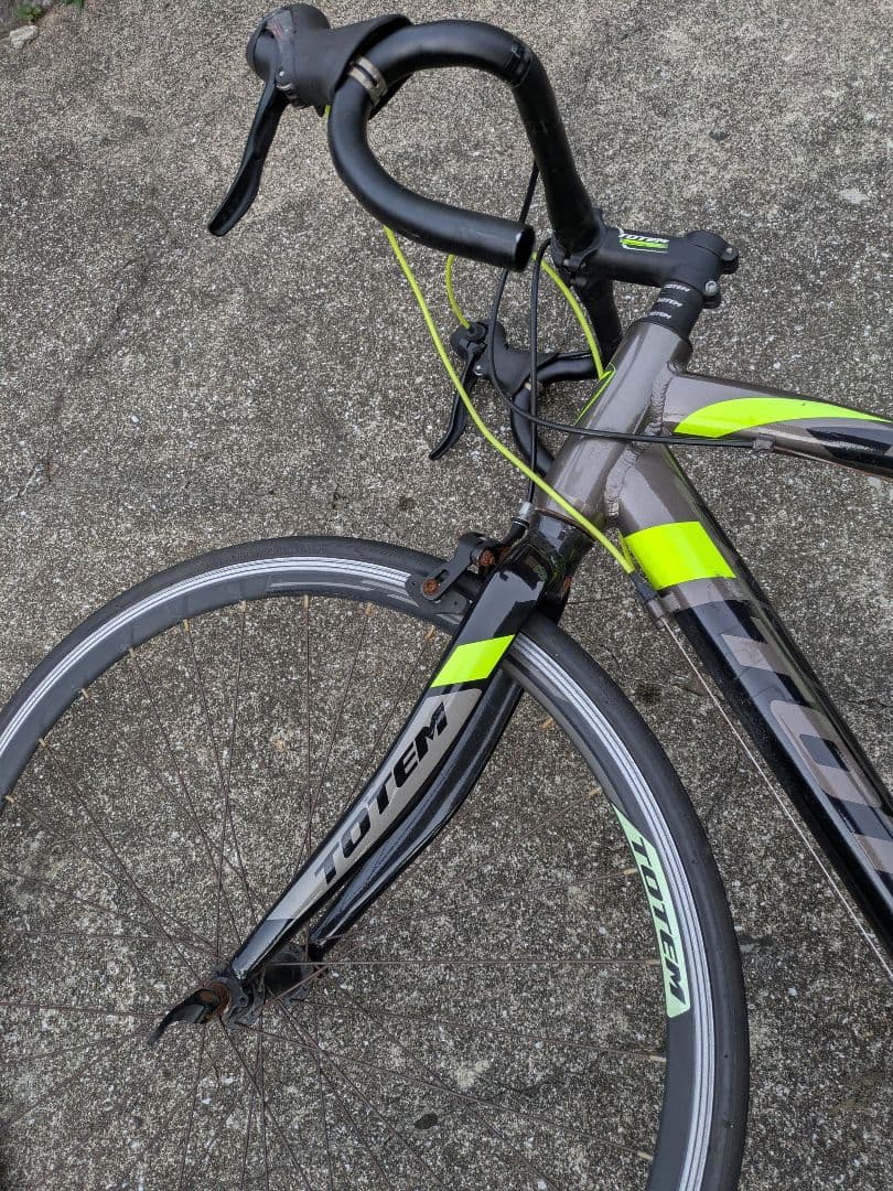 TOTEM ロードバイク グレー/イエロー アルミ製