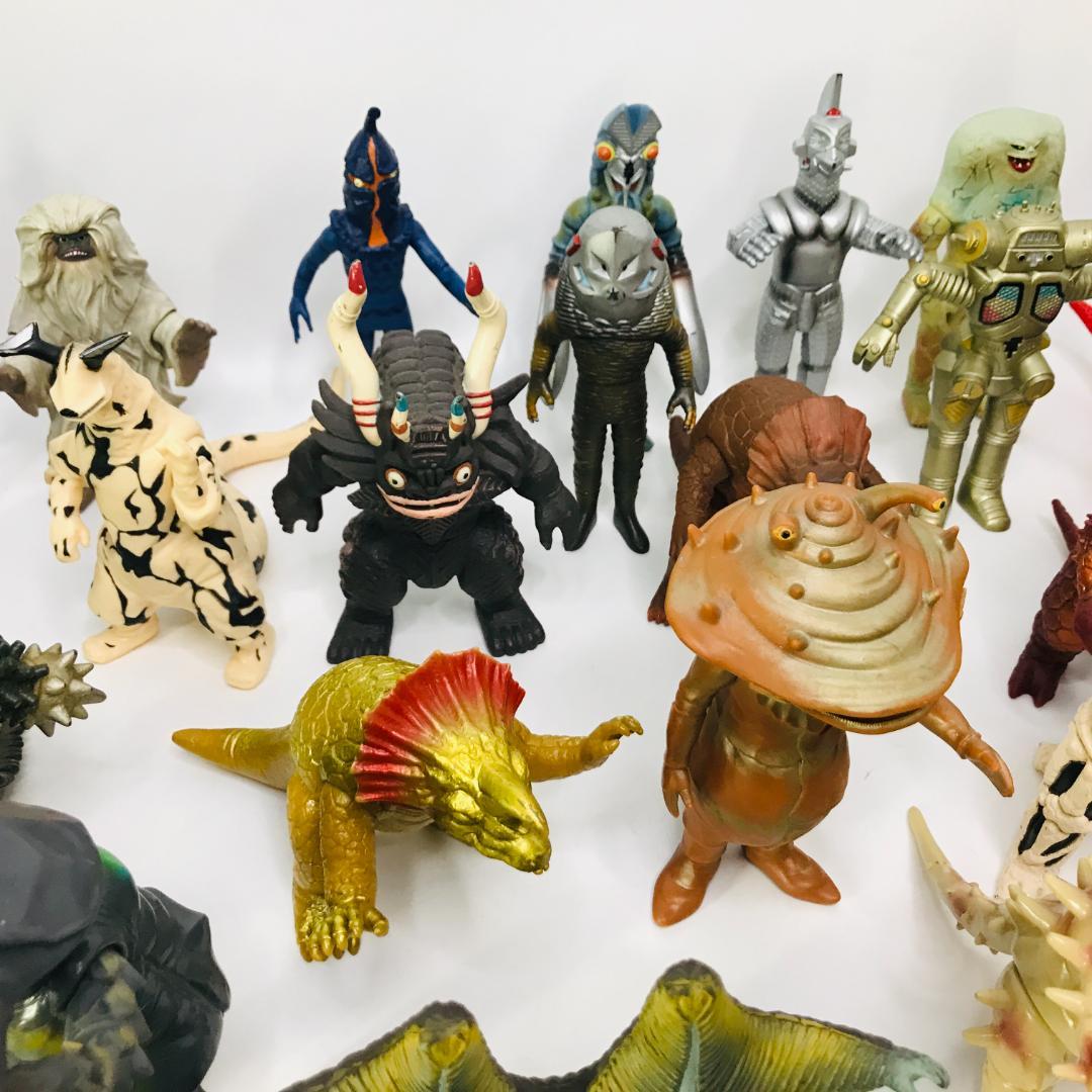 【匿名配送、送料無料】ウルトラ怪獣ソフビ　29体　ペスター　ウー　ゴモラ　他