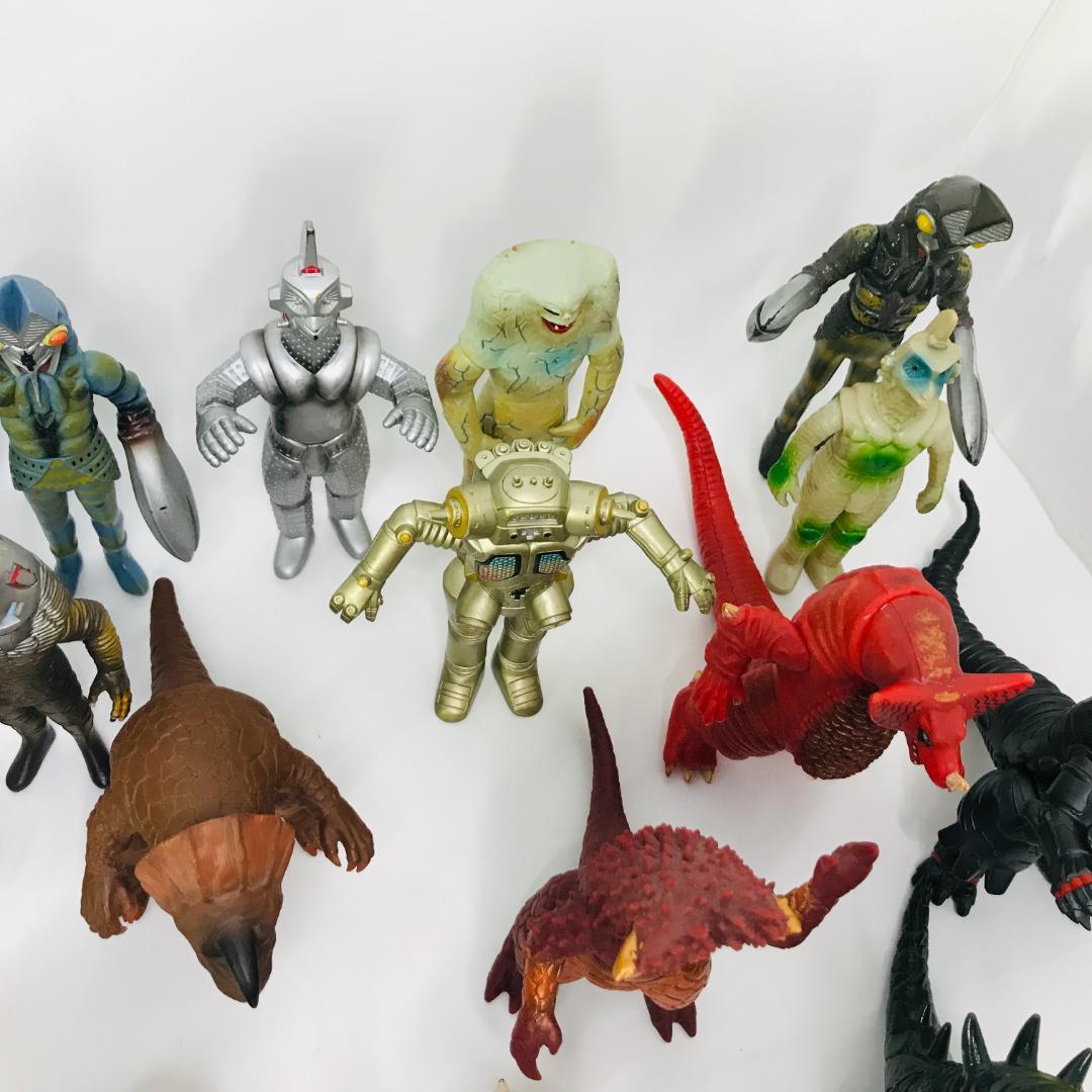 【匿名配送、送料無料】ウルトラ怪獣ソフビ　29体　ペスター　ウー　ゴモラ　他