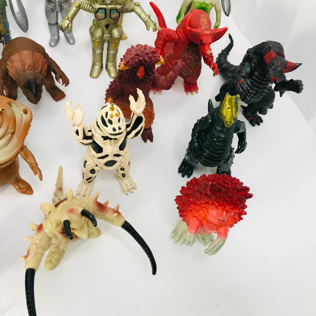 【匿名配送、送料無料】ウルトラ怪獣ソフビ　29体　ペスター　ウー　ゴモラ　他