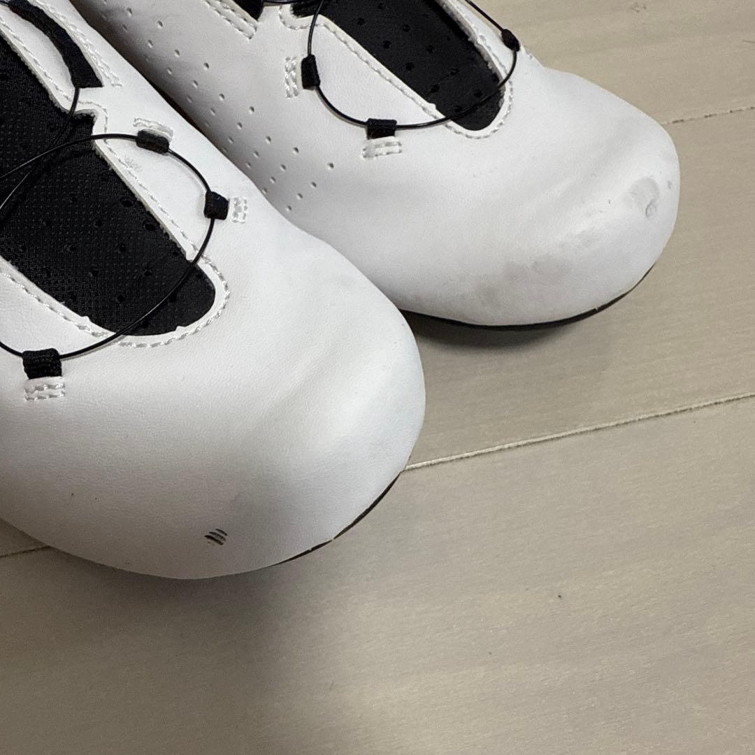 フィジークfizi:k VENTO OMN wide 40.5 白