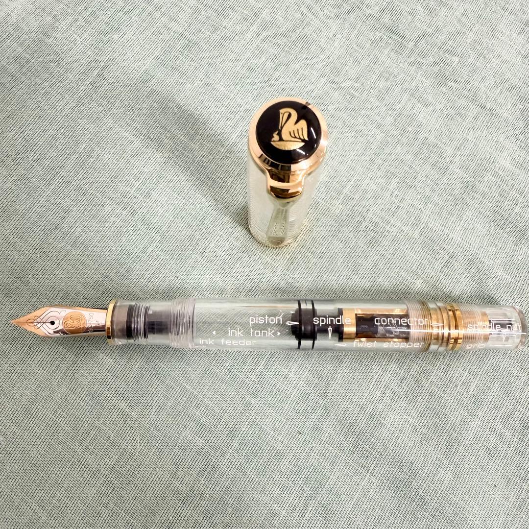 Pelikan M800 万年筆 デモンストレーター　パーツ名刻印（英語）入り