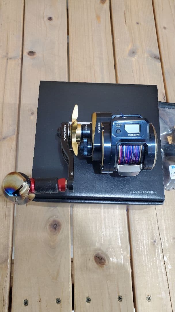 【新品】超レア☆ダイワ ソルティガIC 300HL-SJ☆LIVREリミテッド★