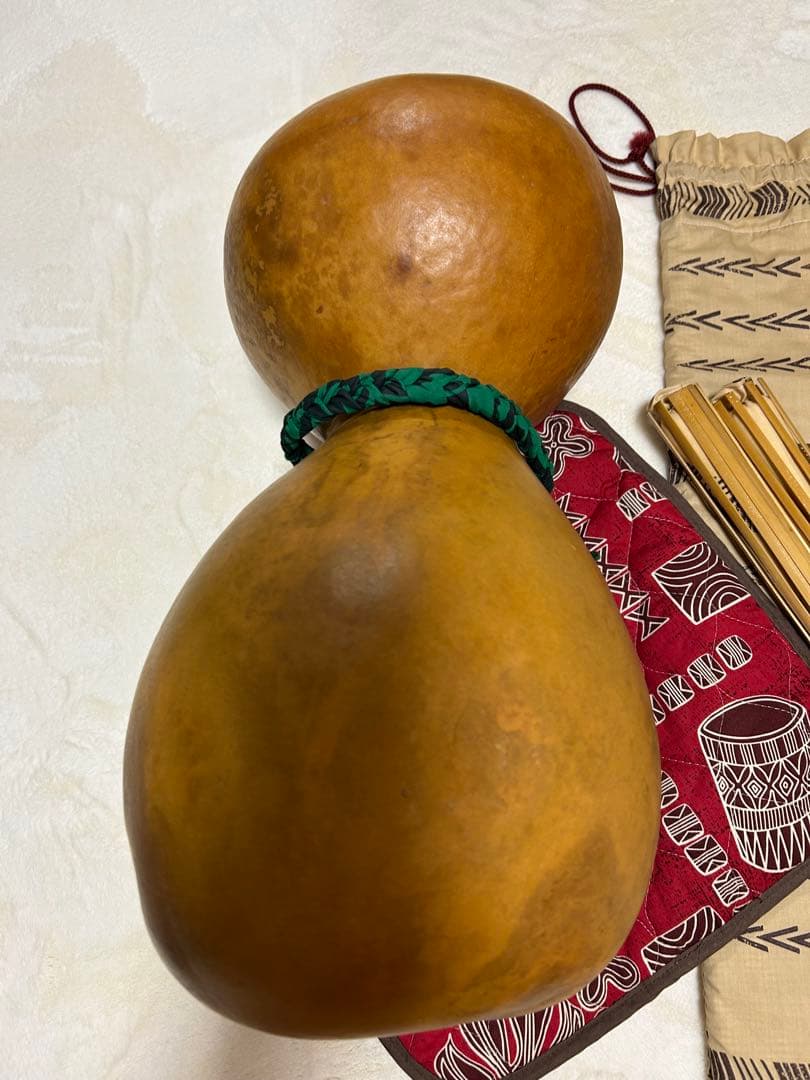 イプヘケ、プイリ(ケース)付き♪