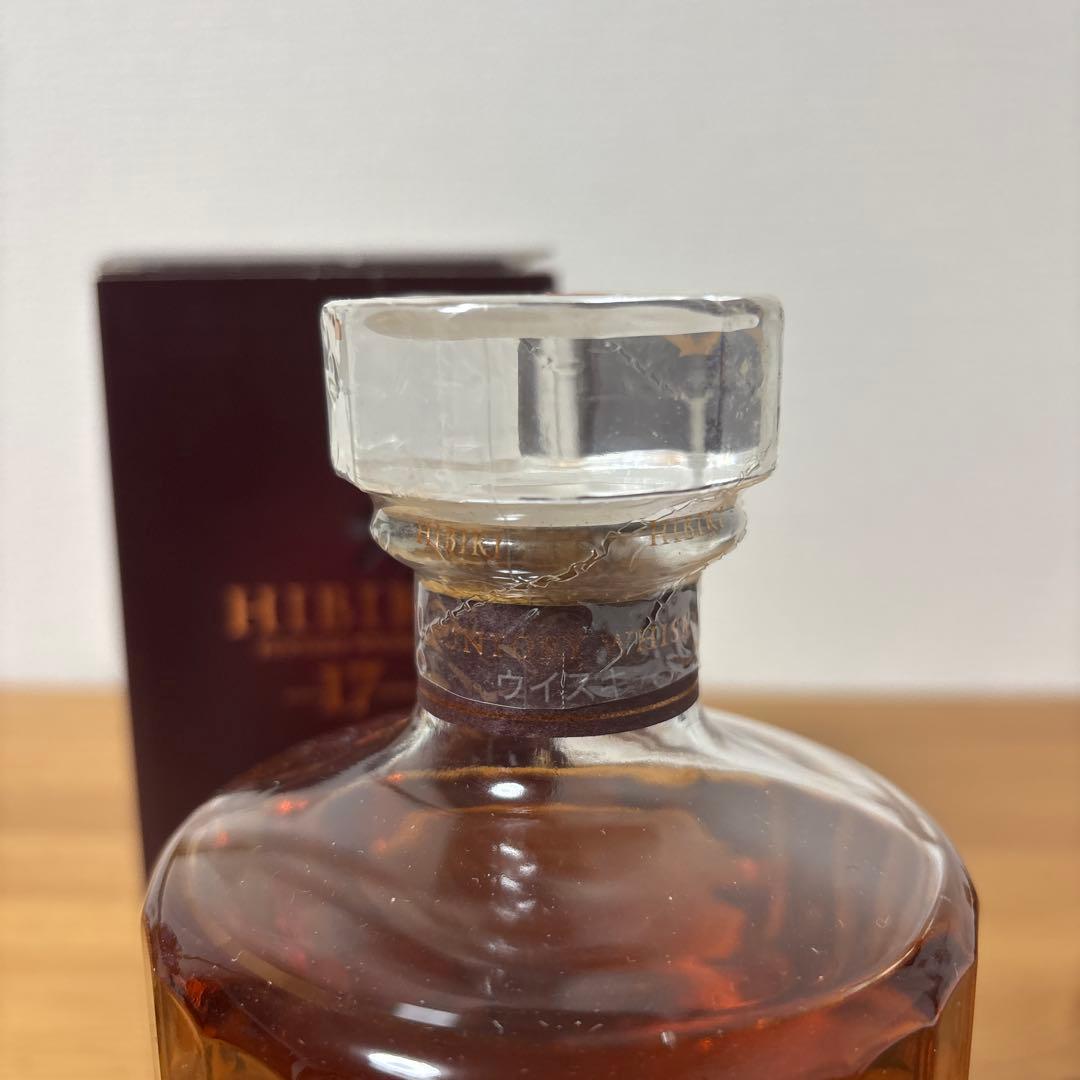 サントリーウイスキー　響17年　箱付　未開栓　終売品 ❺