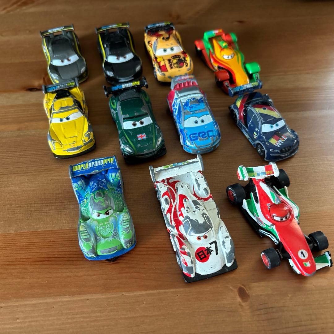 トミカ、カーズ、ディズニーまとめ売り65点