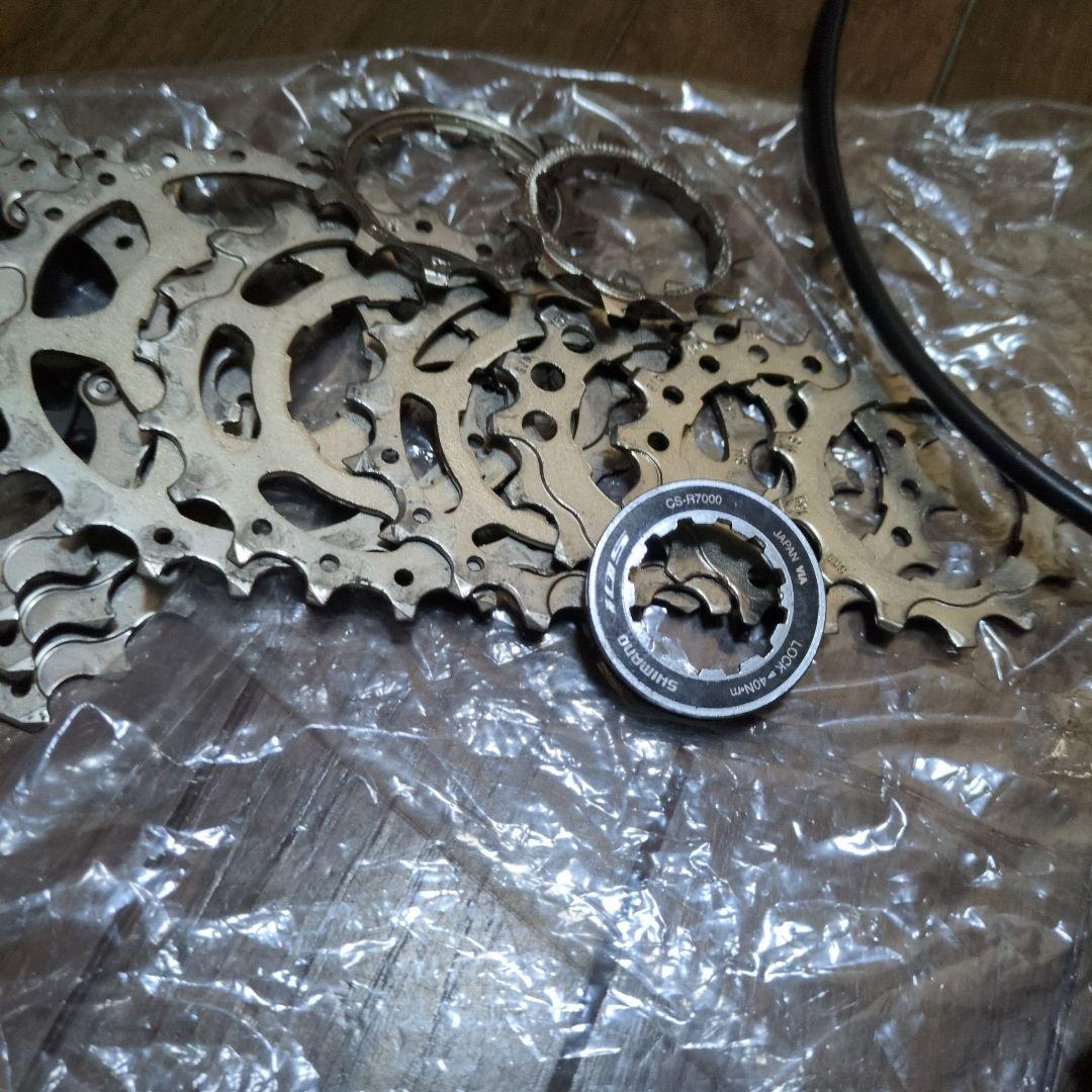 Shimano 105 R7000ブレーキ シフター セット付属あり！