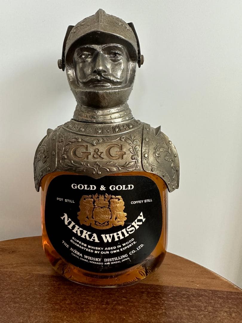 ニッカ ウィスキー G &G用ボトルキャップ、ボトルカバー　西洋 騎士