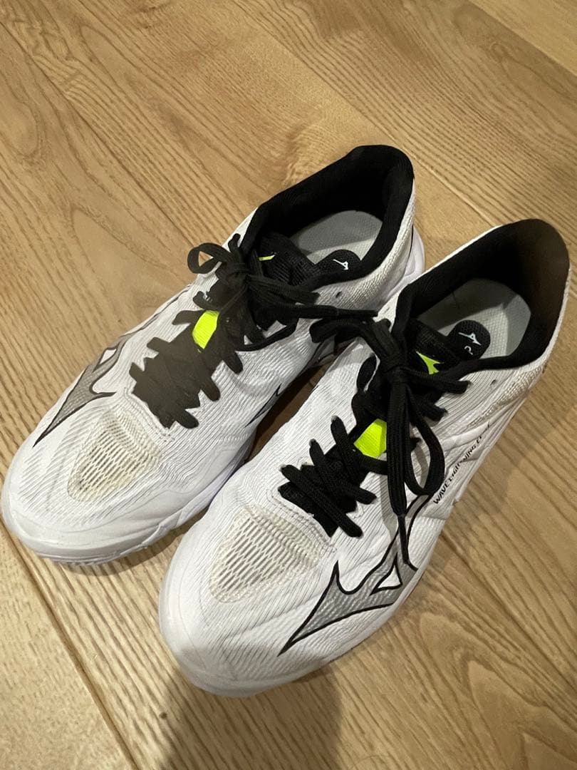 （美品）新作Mizuno ミズノウェーブライトニングELITE 定価18700円