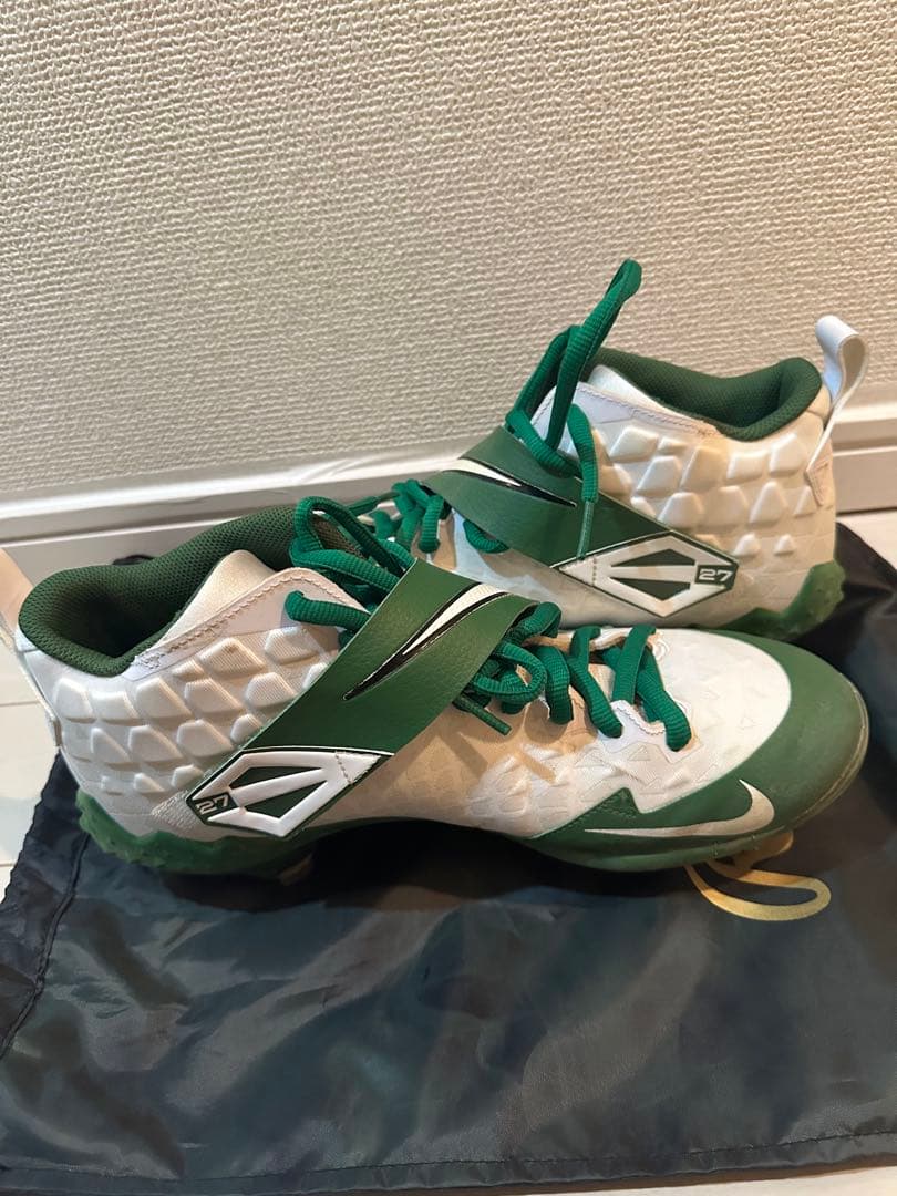 NIKE野球スパイク（靴紐付き）