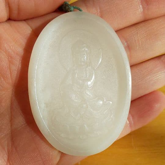 【鑑別書付き本物】和田白玉 観音菩薩座像 仏像 佩玉 根付牌子 和田玉ペンダント