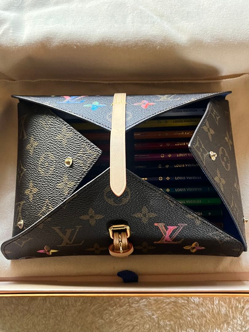 ⭐︎未使用⭐︎Louis Vuitton ルイヴィトン 12エテュイ 色鉛筆
