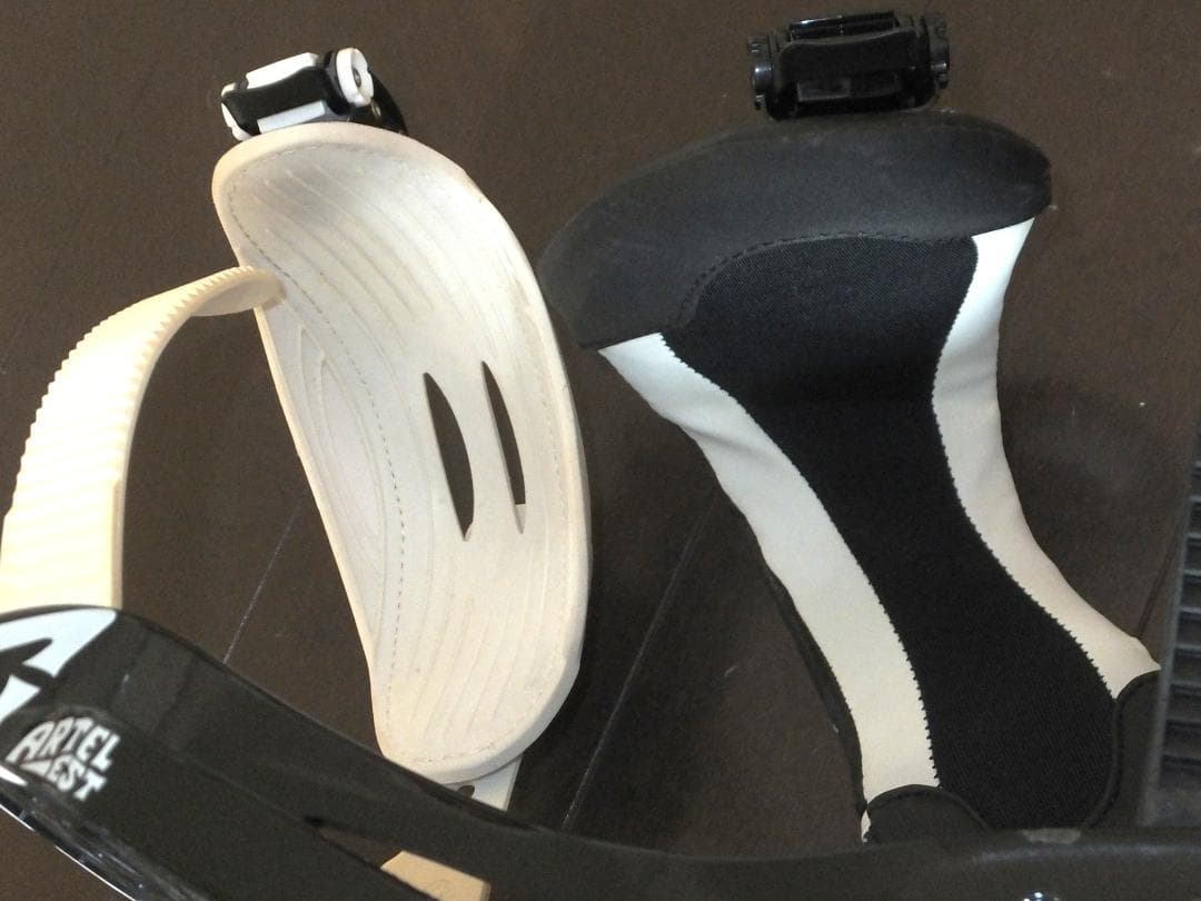 Burton ビンディング CARTEL EST　メンズMサイズ