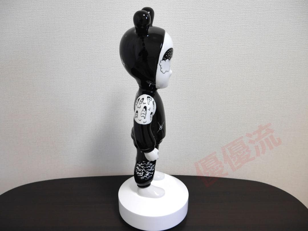 工芸品 01007752 LLADRO The Guest by Henn Kim