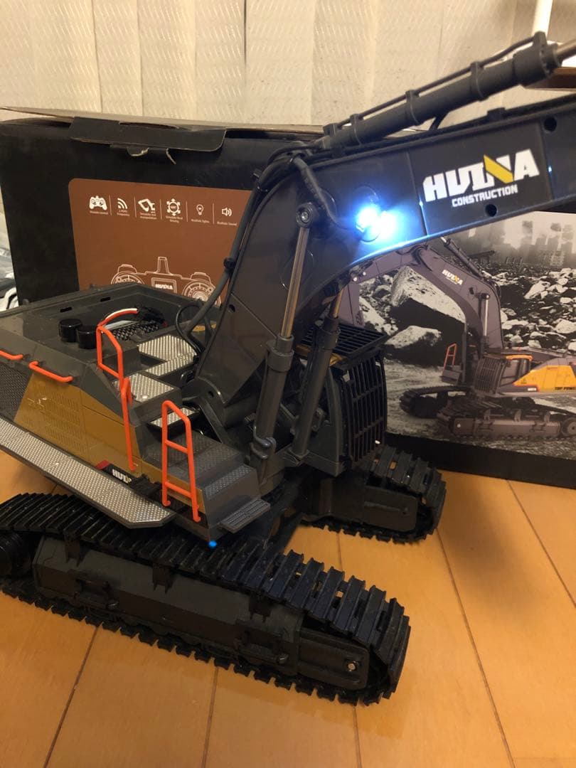 縦旋回　ミニユンボ　ラジコンユンボ　HUINA 建設用ショベルカー　希少