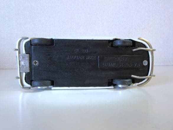 特価 SMTS (1/43) ジャガー ダイムラー 2.5 V8 Saloon