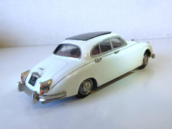 特価 SMTS (1/43) ジャガー ダイムラー 2.5 V8 Saloon