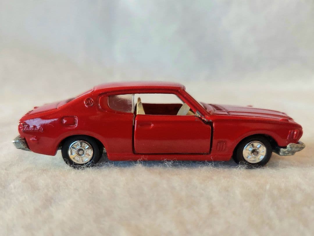 (トミカ日本製) 日産ブルーバード2台