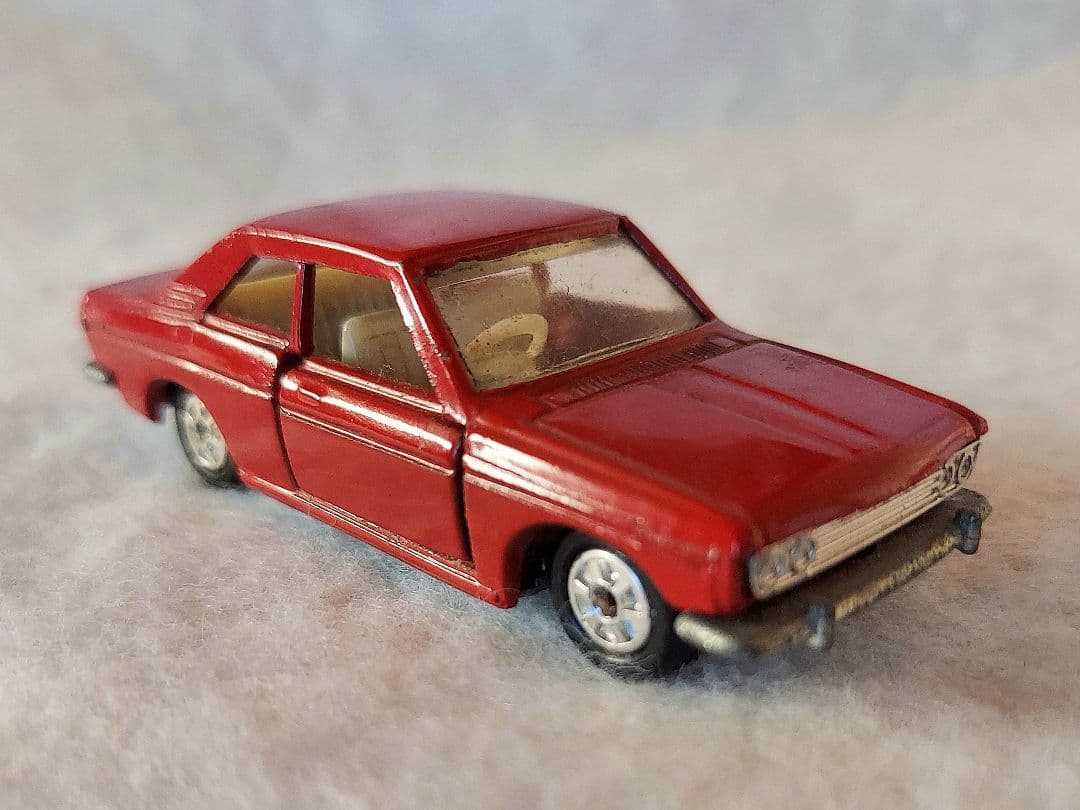 (トミカ日本製) 日産ブルーバード2台