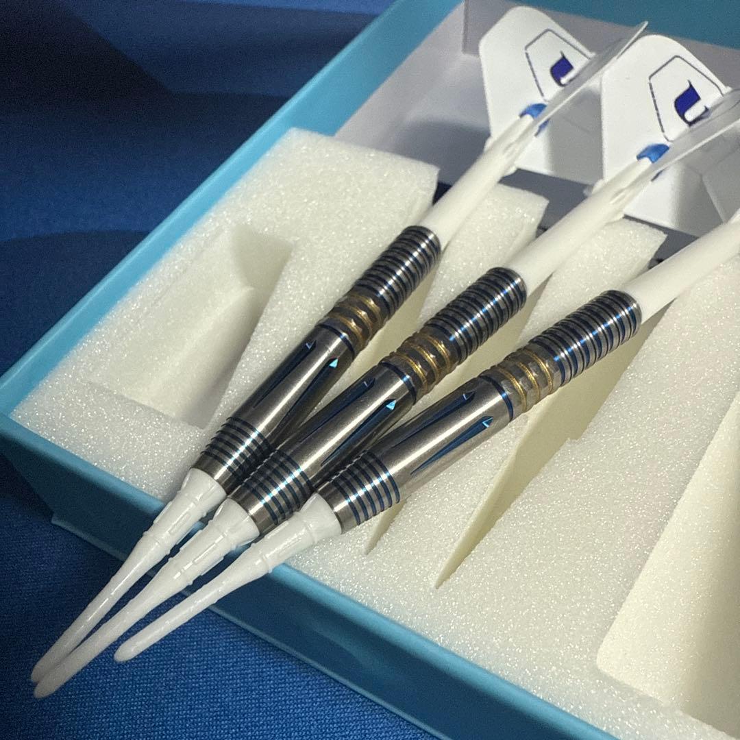 ユニコーン 伊藤準規モデル レイ 2BA + エルフライト EZ 藤原徹也モデル