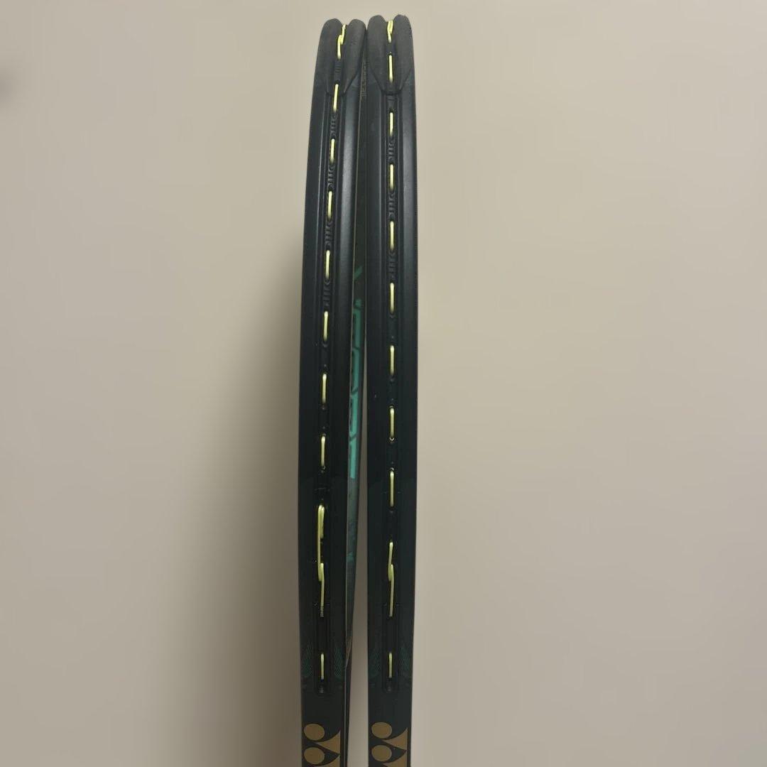 O*S様 【美品】YONEX VCORE PRO100 G3（2本セット）