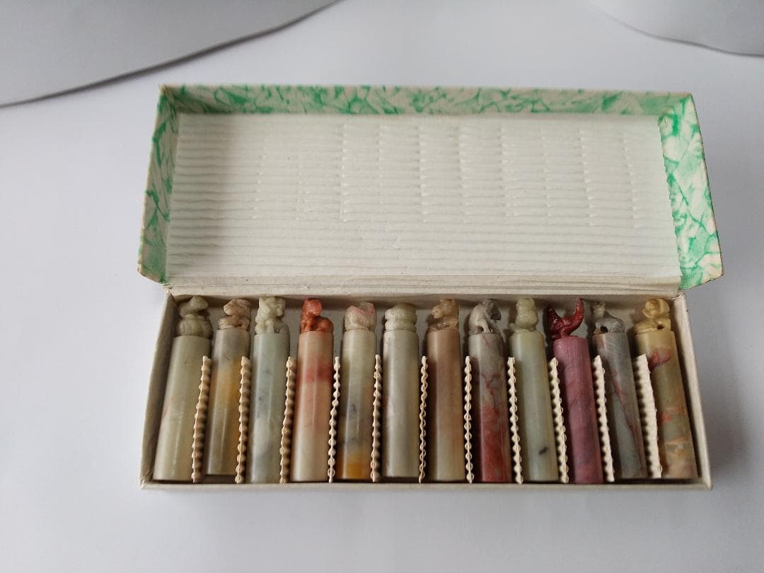 篆刻 高級石材 篆刻用 中国 印材 寿山 鈕彫り 干支 十二支 12本入 新品