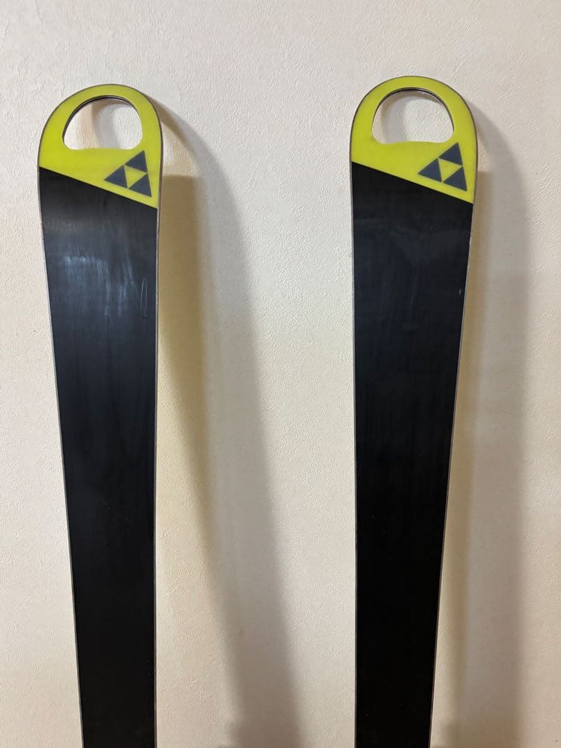 Fischer スキー板 ホワイト/イエロー バインディング付き
