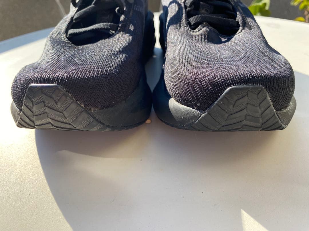 アシックス ノブァブラスト5 ランニングシューズ