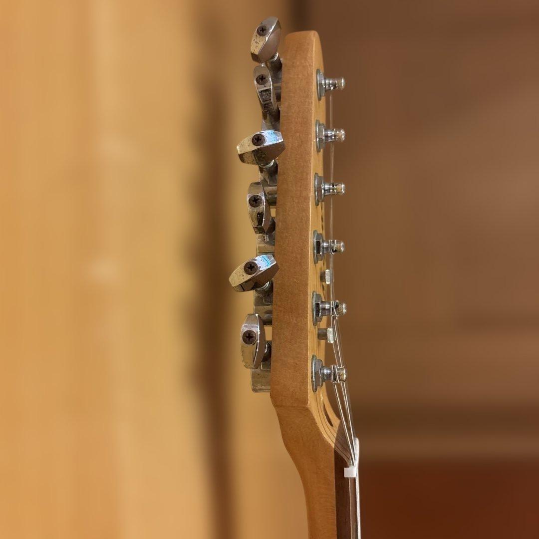 【Yummy】Legend ストラトタイプ トレモロアーム付 新品弦張替済