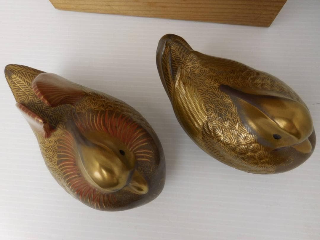 象彦　陶器製　鴛鴦（おしどり）の置物