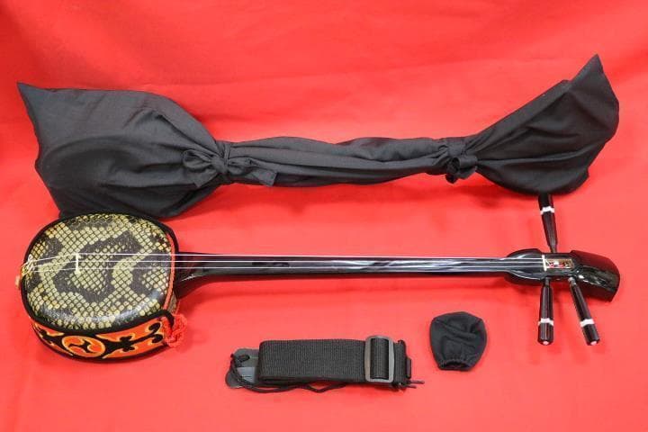 三線　沖縄三線初心者にもやさしいお得なシンプルセット　新品未使用