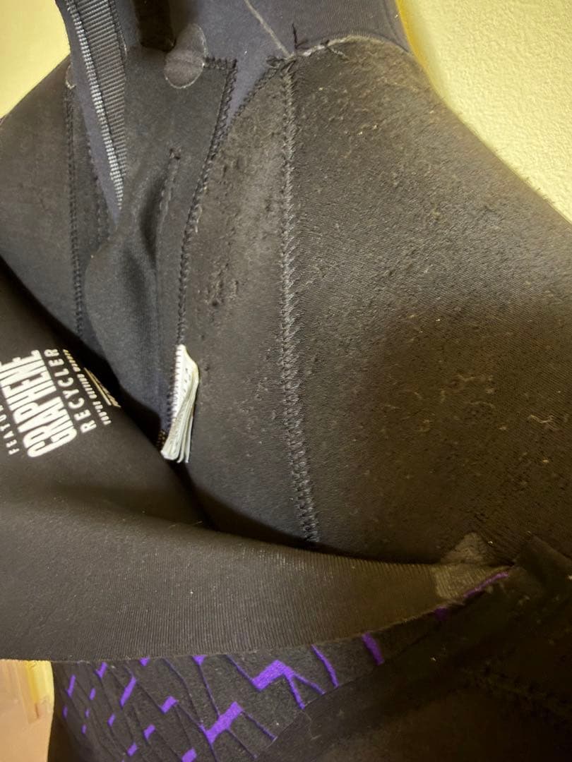 美品Billabong/ビラボンセミドライ4×3裏起毛ウェットスーツML