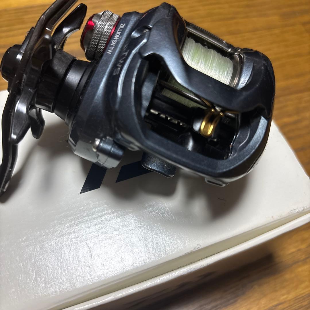 16ジリオン　7.3 右