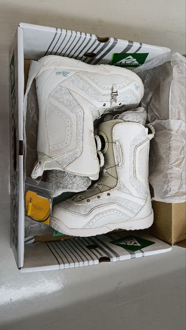 新品未使用 K2 スノーボードブーツ 23cm ３点セット