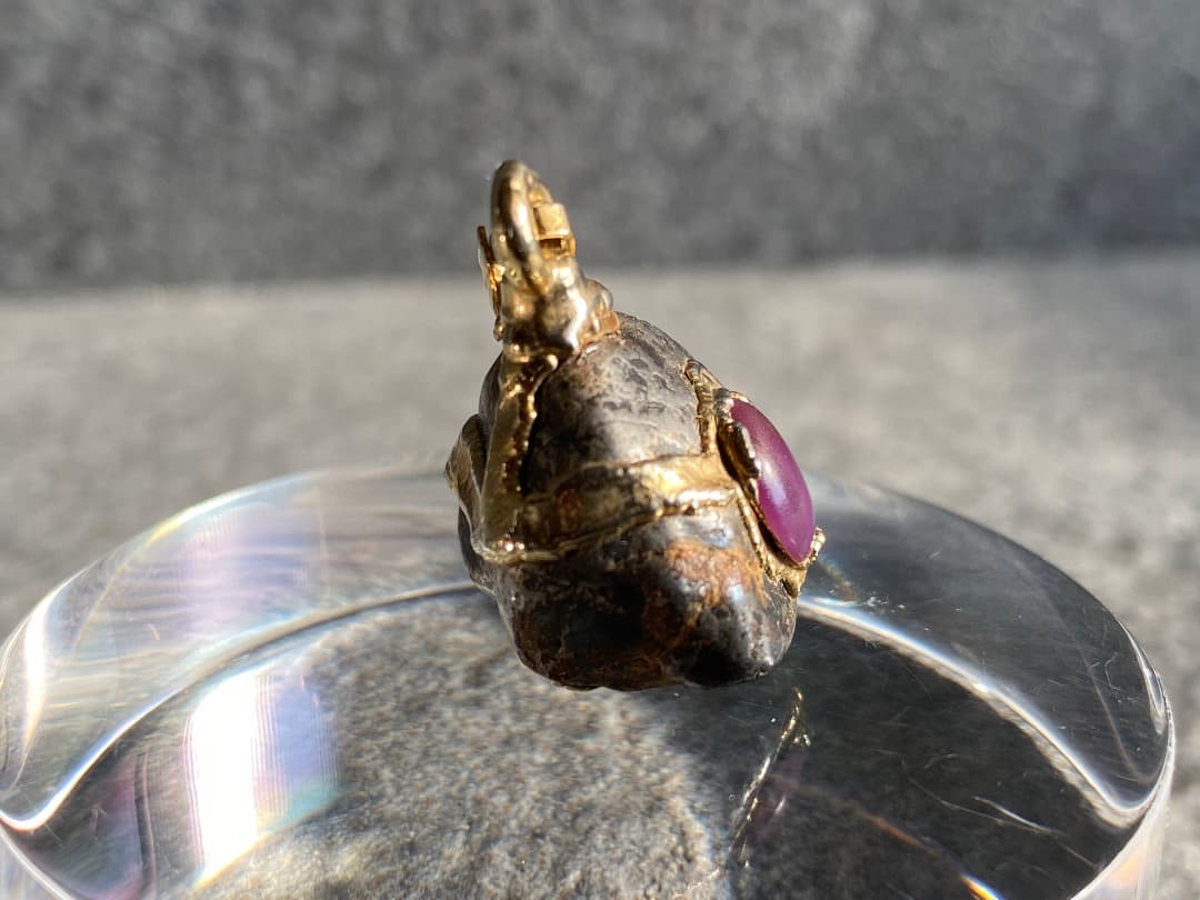 隕石ペンダント スギライト付き①