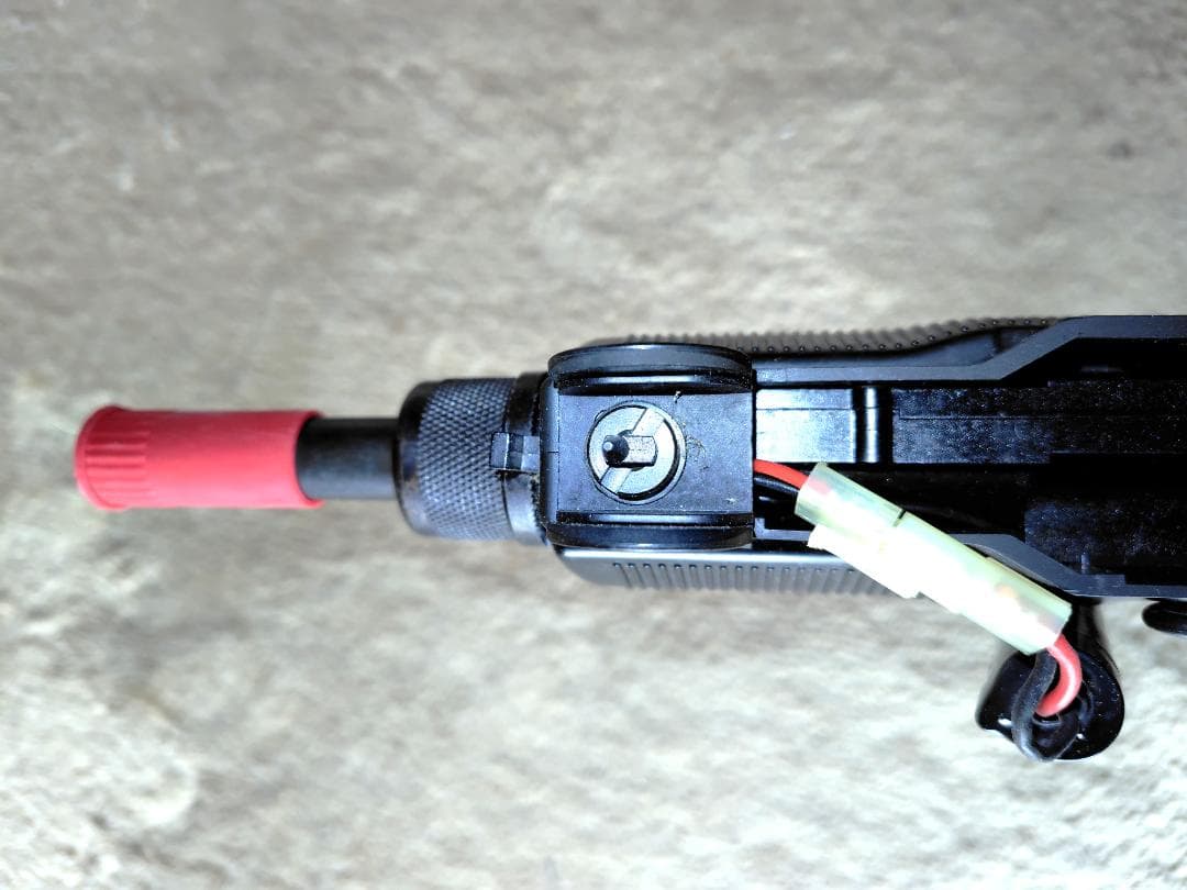 東京マルイ純正　UZI SMG 電動エアーガン　バッテリー付