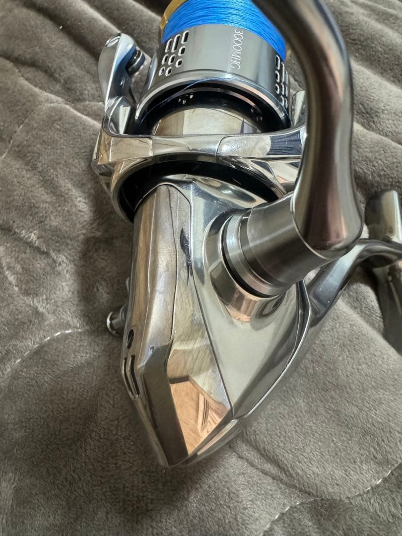 18STELLA 3000MHG スピニングリール　スプール付