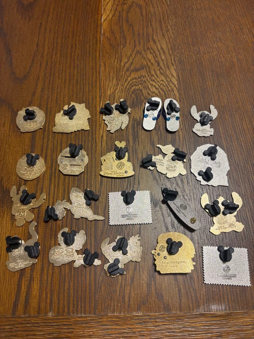 スティッチ ピンバッジ 23個セット