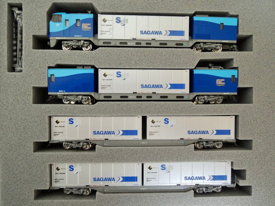 KATO JR貨物 M250系 スーパーレールカーゴ U50Aコンテナ16両