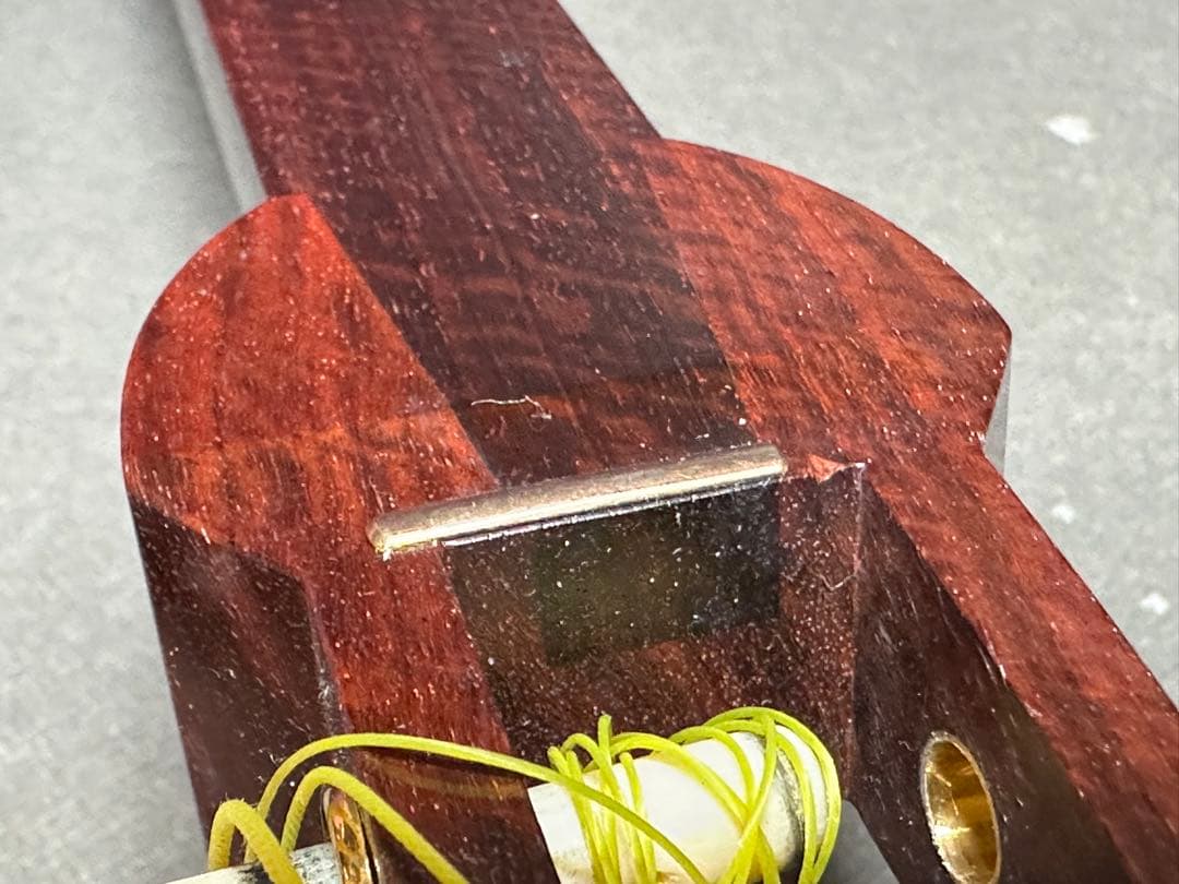 三味線　紅木　紫檀製　糸巻き天然素材 　弦楽器　民謡 伝統楽器